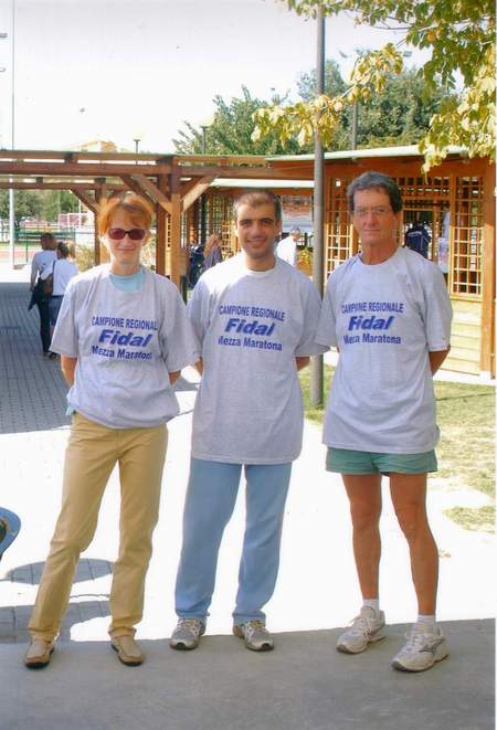 BRINDISI MARIA, CILLI PINO. ZINNI LUIGI,CAMPIONI REGIONALI DI CATEGORIA DI MEZZA MARATONA- FOSSACESIA 2006-